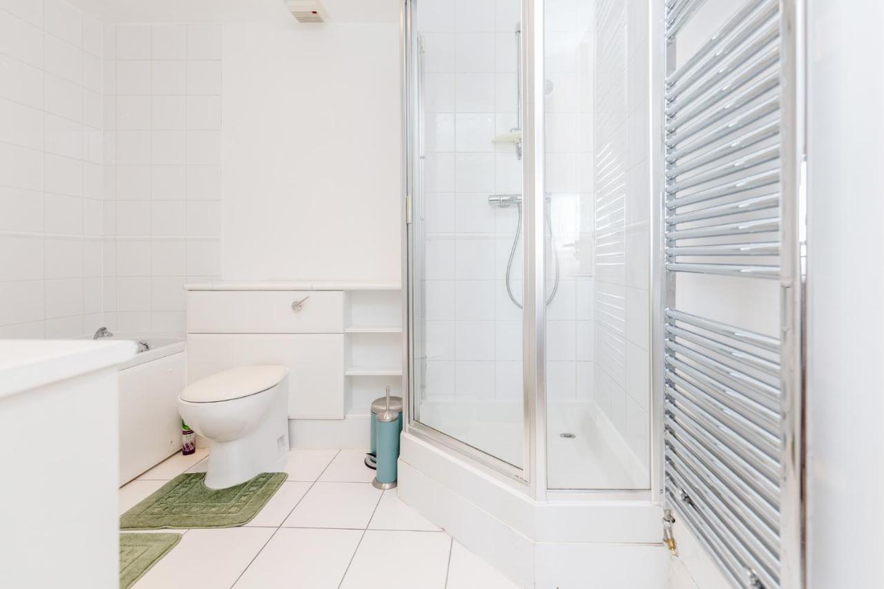 Premium Excel 3 & 2 Bedrooms * Londres